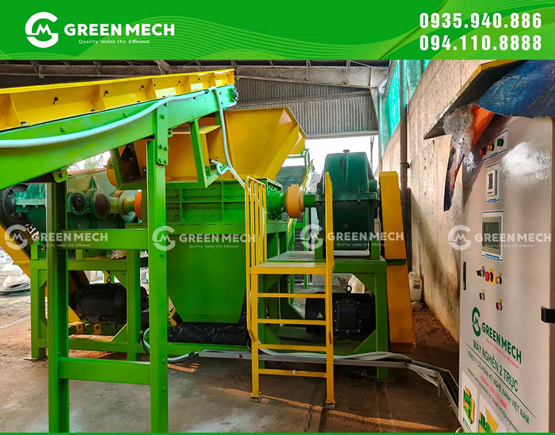 Trang trại bò sữa Vinamilk đầu tư máy nghiền 2 trục nghiền rơm rạ cho bò ăn