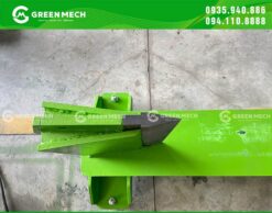 Dao được thiết kế với vật liệu chắc chắn, chất lượng cao, chẻ khỏe